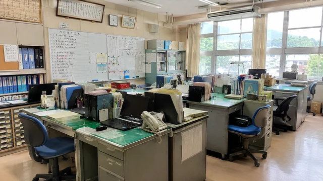 職員室のイメージ