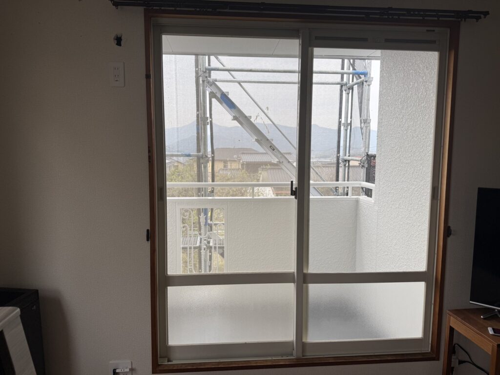 小倉南区｜寝室2か所の窓をLIXILリプラスで交換。結露・暑さ・寒さを改善し、快適に眠れる空間へ
