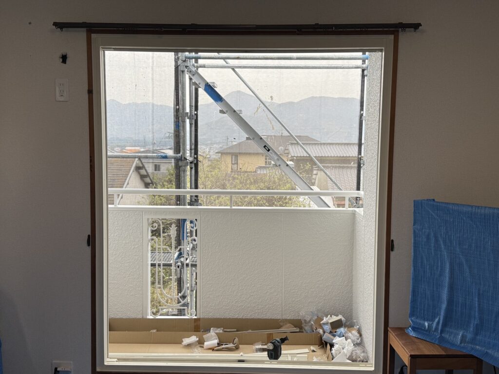 小倉南区｜寝室2か所の窓をLIXILリプラスで交換。結露・暑さ・寒さを改善し、快適に眠れる空間へ