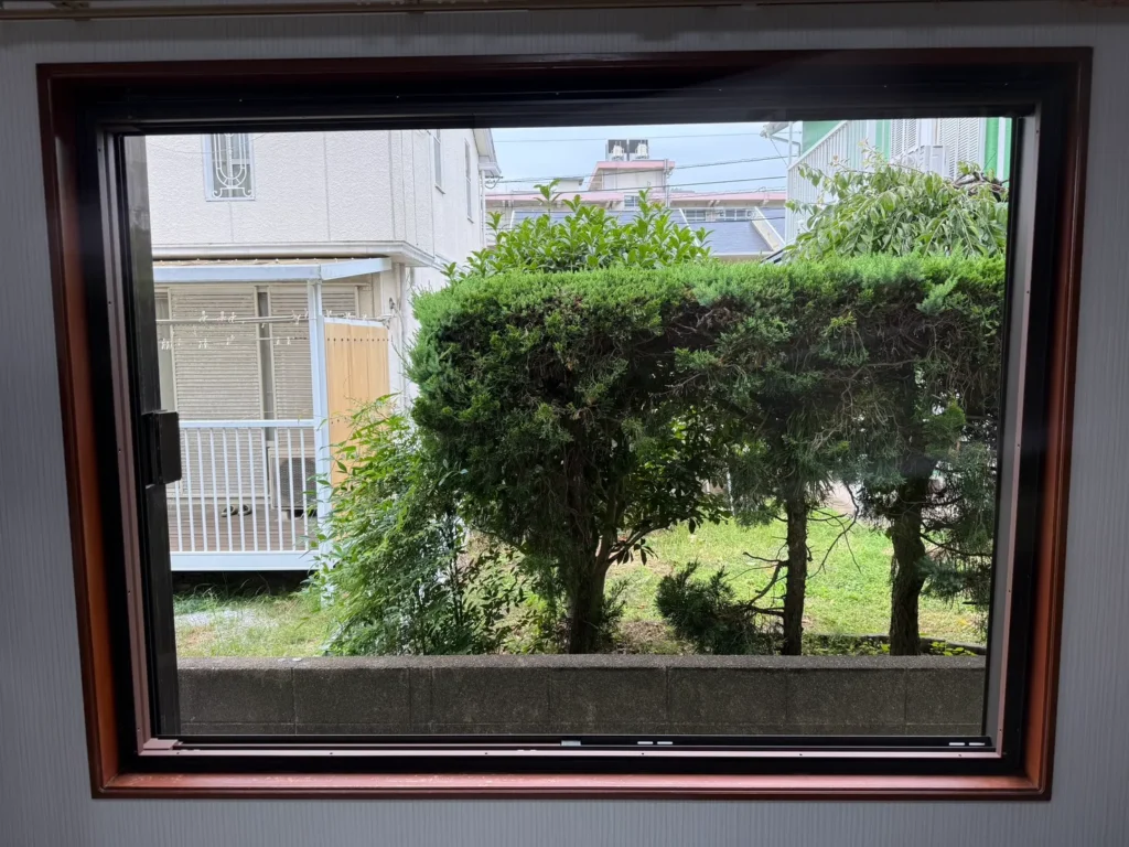 北九州市小倉南区｜築42年の戸建てでダイニング・リビングの窓をLIXILインプラス・リプラスでリフォーム｜窓断熱研究所